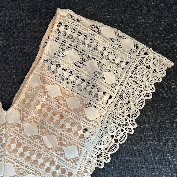 Brand: Soieblu
Size M
Lace dress with nude underlay. - Picture 5 of 6